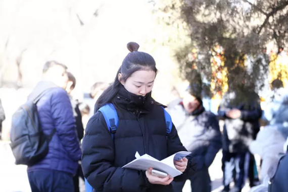 �������~Ӗ��