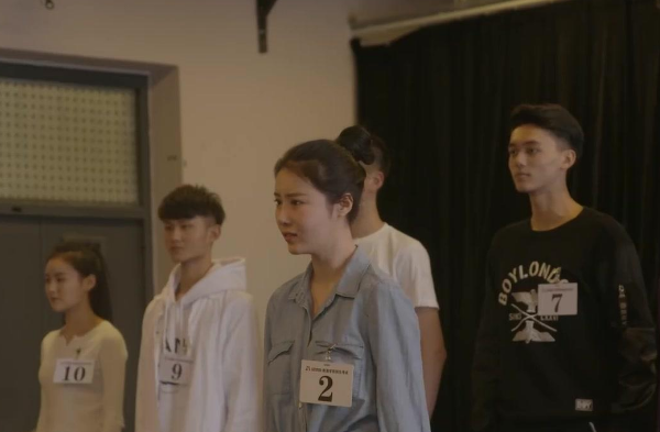 �������~Ӗ��