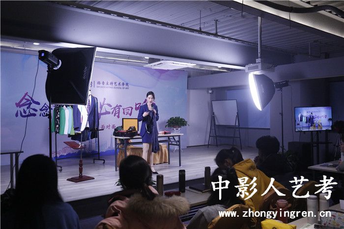 ��ˇ��Ʒ�ݲ�