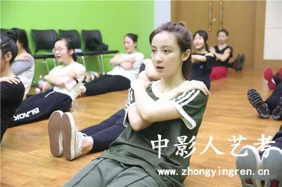 形體訓練 916192de9c82d1585c4dc0758c0a19d8be3e428b.jpg