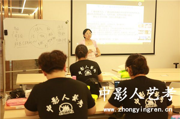 ����Ӱ�uĬ�u