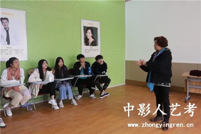 形體訓(xùn)練 微信圖片_20181102144657 - 副本.jpg