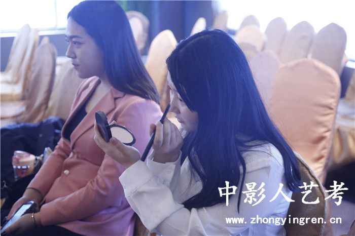 �V������