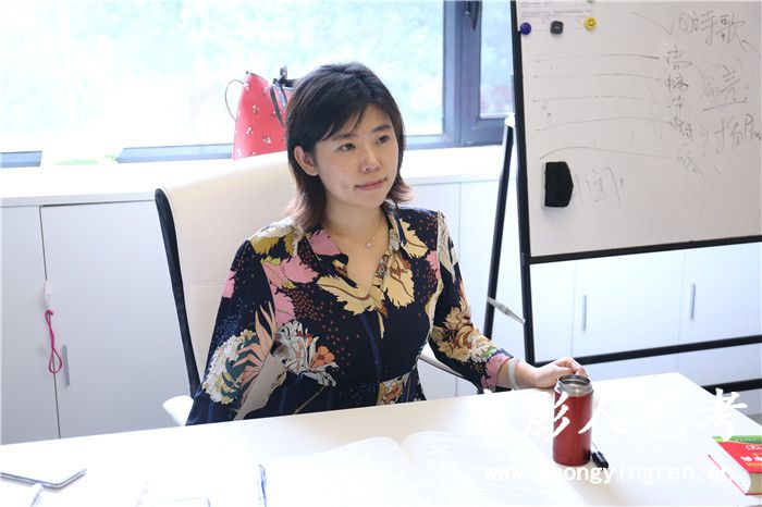 �������x