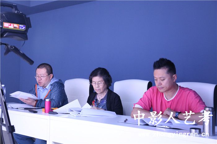 ����ˇ��