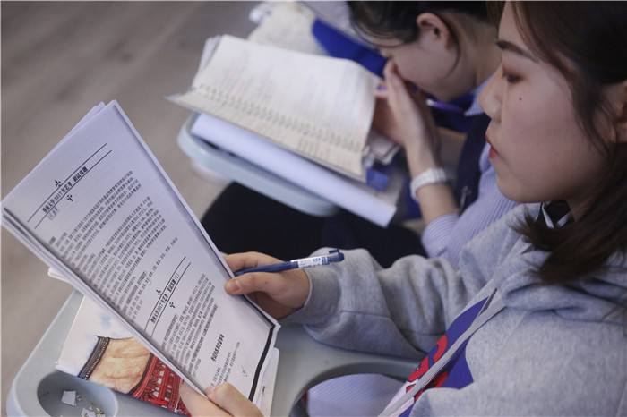 播音主持藝考分數線