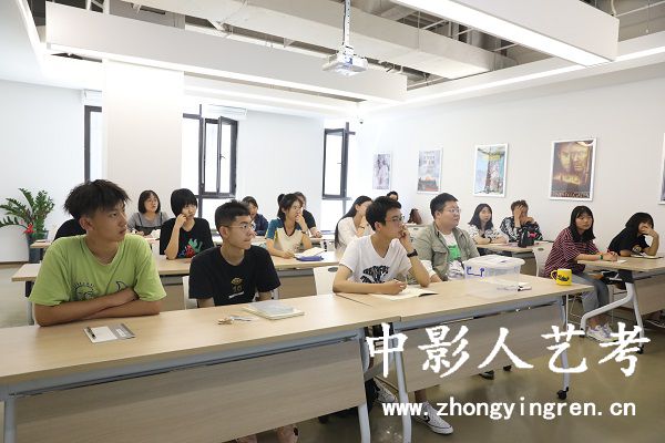 �����y���r�g