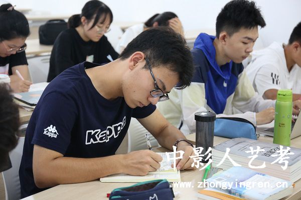 ����������