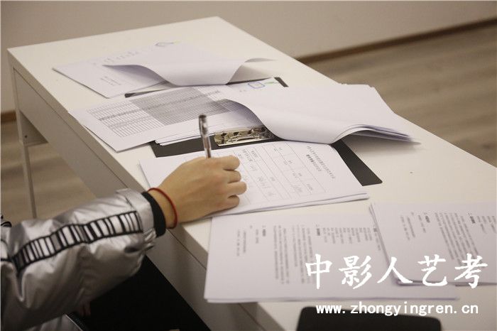 ����ˇ��